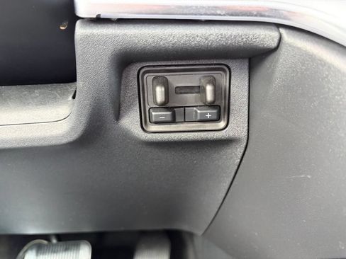 Used 2025 Ford Expedition Platinum AWD/4WD image 38