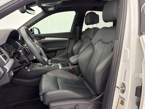 Used 2020 Audi Q5 2.0T Premium w/ Titanium Sport Package AWD/4WD image 5