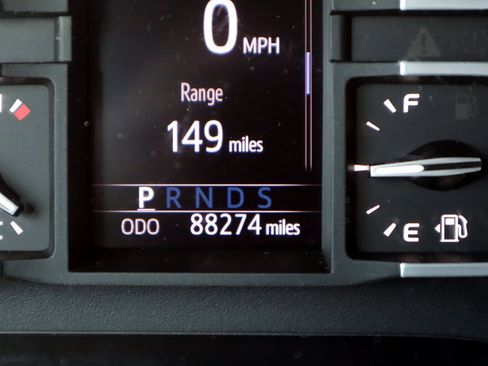 Used 2019 Toyota Tundra SR5 image 32