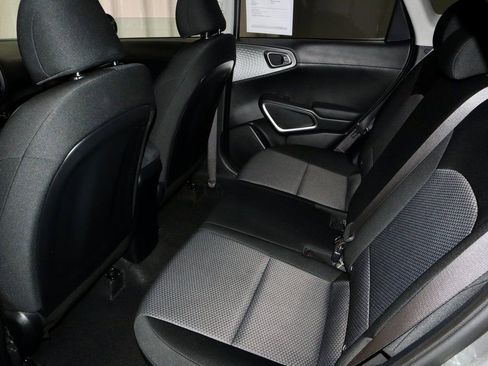 Used 2025 Kia Soul LX w/ LX Technology Package image 20