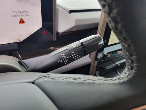 New 2025 GMC Hummer EV 2X image 17