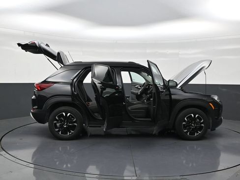 Used 2023 Chevrolet TrailBlazer LT FWD image 29