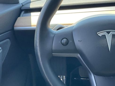 Used 2019 Tesla Model 3 Mid Range RWD image 31