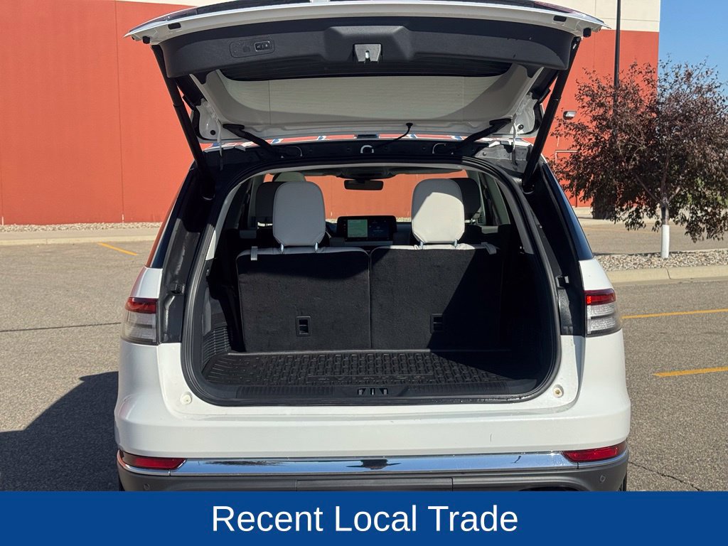 Used 2026 Lincoln Aviator AWD image 37