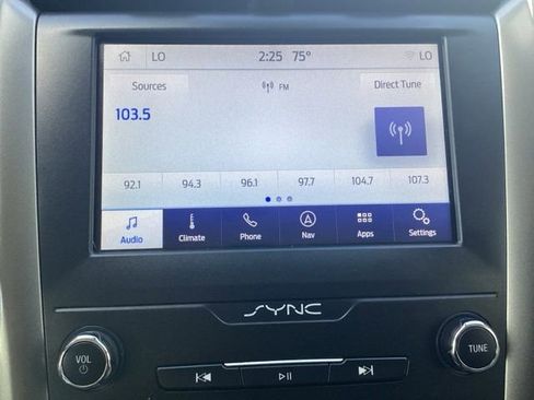 Used 2019 Ford Fusion SE FWD image 16