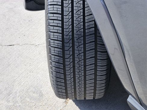 Certified 2025 Mercedes-Benz GLS 450 4MATIC image 12