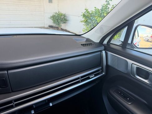 Used 2025 Hyundai Santa Fe SEL image 38