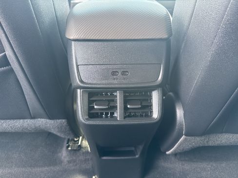 Certified 2025 Chevrolet Equinox LT w/ Convenience Package II AWD/4WD image 31