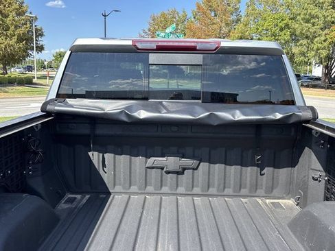 Used 2023 Chevrolet Silverado 1500 LTZ AWD/4WD image 8