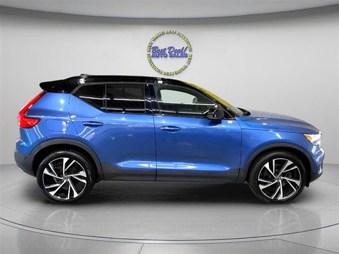 Used 2019 Volvo XC40 T5 R-Design image 7