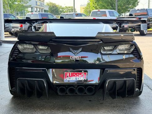 Used 2016 Chevrolet Corvette Z06 w/ 3LZ Preferred Equipment Group RWD image 12