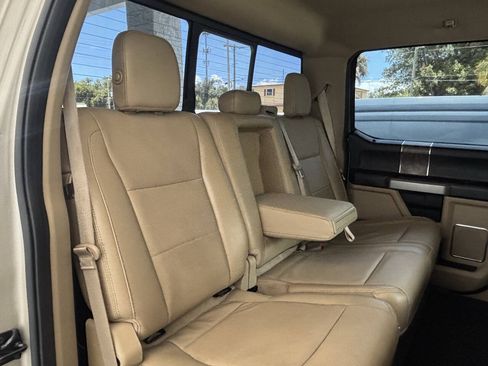 Used 2017 Ford F250 Lariat w/ Lariat Value Package AWD/4WD image 31