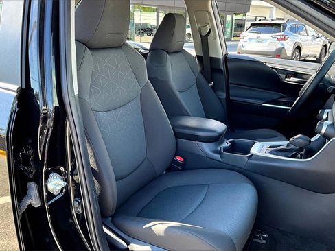 Used 2024 Toyota RAV4 XLE w/ Convenience Package image 26