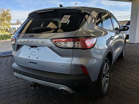 Certified 2022 Ford Escape SEL w/ Class II Trailer Tow Package image 5