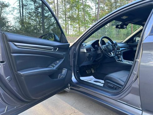 Used 2020 Honda Accord Sport image 17