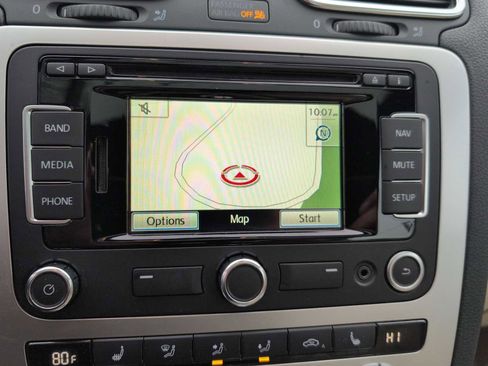 Used 2013 Volkswagen Eos Lux image 27