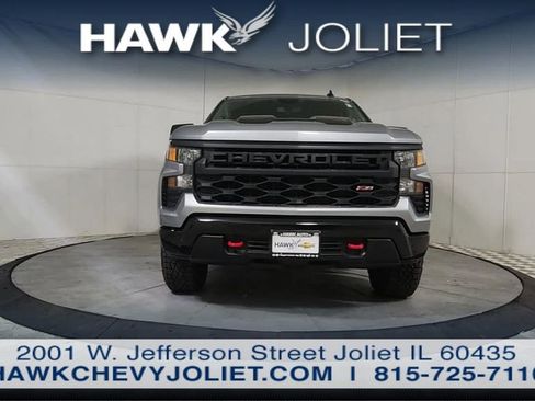 Used 2024 Chevrolet Silverado 1500 Custom Trail Boss AWD/4WD image 3