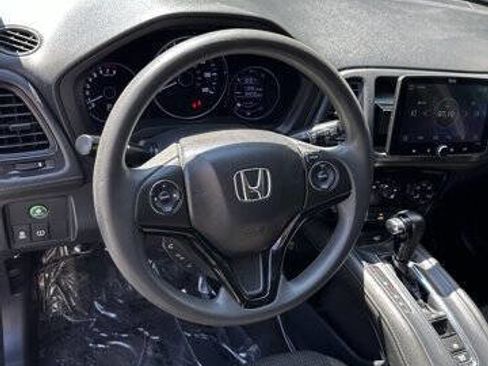 Used 2019 Honda HR-V LX image 12