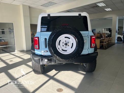 New 2025 Ford Bronco Heritage Edition image 6