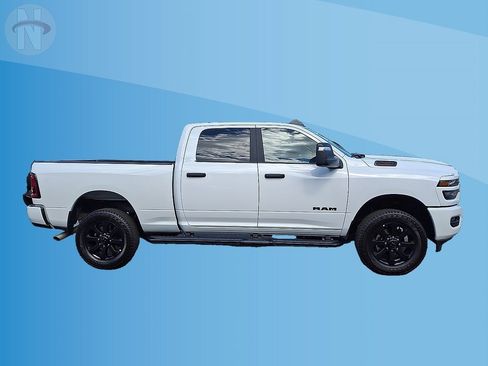 Used 2025 RAM 2500 Big Horn AWD/4WD image 17