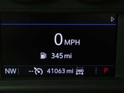 Certified 2022 Chevrolet Silverado 2500 LT AWD/4WD image 15