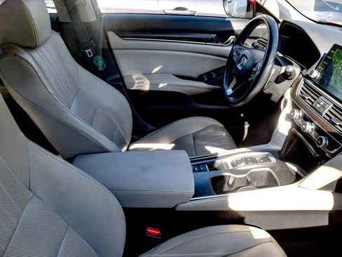 Used 2018 Honda Accord Touring image 8