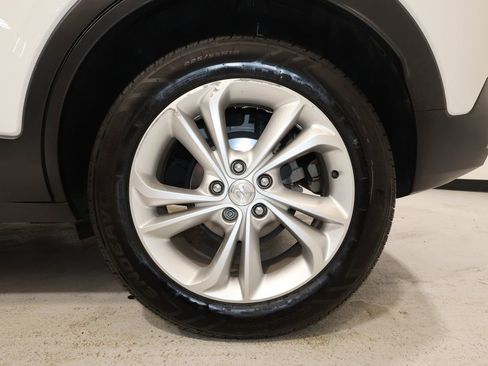 Used 2021 Buick Encore GX Preferred FWD image 32