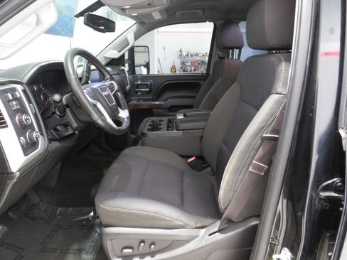 Used 2015 GMC Sierra 2500 SLE w/ SLE Preferred Package AWD/4WD image 13