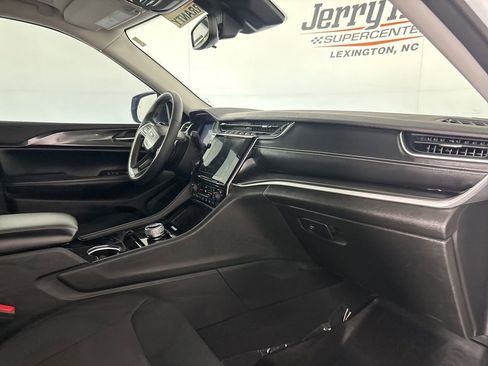 Used 2023 Jeep Grand Cherokee L Laredo w/ Luxury Tech Group I image 30