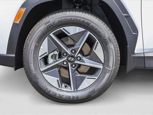New 2025 Hyundai Tucson SEL image 9