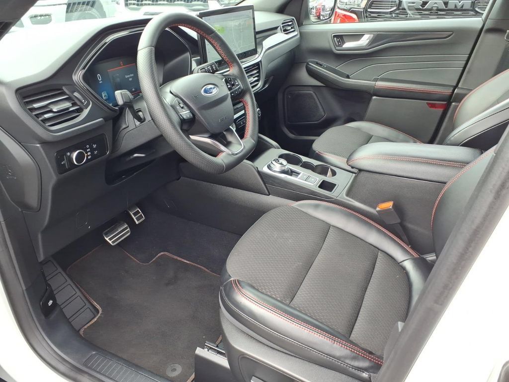 Used 2023 Ford Escape ST-Line w/ Tech Pack #1 AWD/4WD image 14