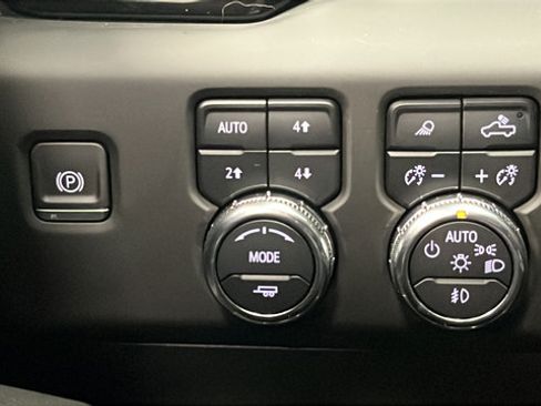 Used 2024 GMC Sierra 1500 AT4X AWD/4WD image 31