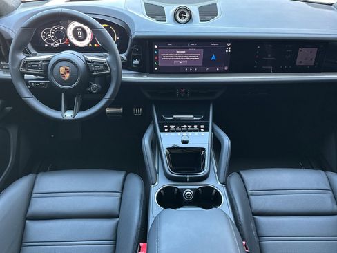 New 2026 Porsche Cayenne GTS AWD/4WD image 6