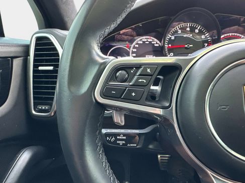 Used 2022 Porsche Cayenne GTS image 28