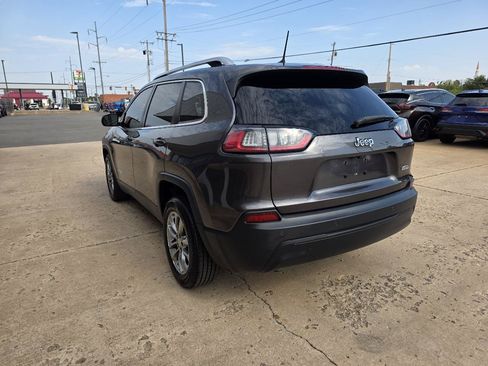 Used 2020 Jeep Cherokee Latitude Plus w/ Cold Weather Group FWD image 6