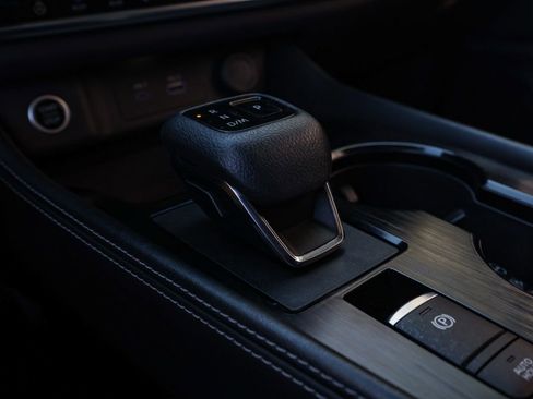 Used 2022 Nissan Rogue SL w/ SL Premium Package image 31