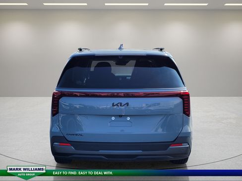Used 2025 Kia Carnival SX Prestige FWD image 5