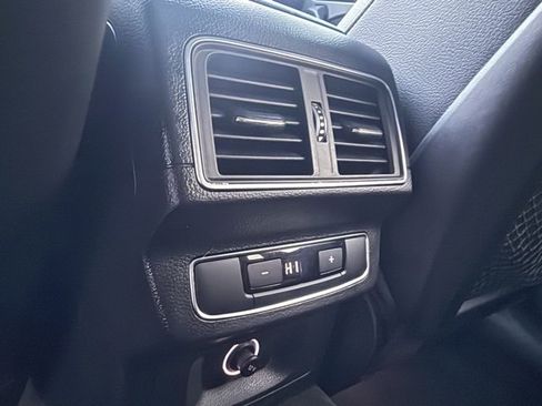 Used 2018 Audi Q5 2.0T Premium Plus w/ Premium Plus Package image 19