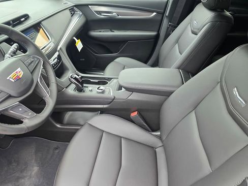New 2026 Cadillac XT5 Luxury image 20