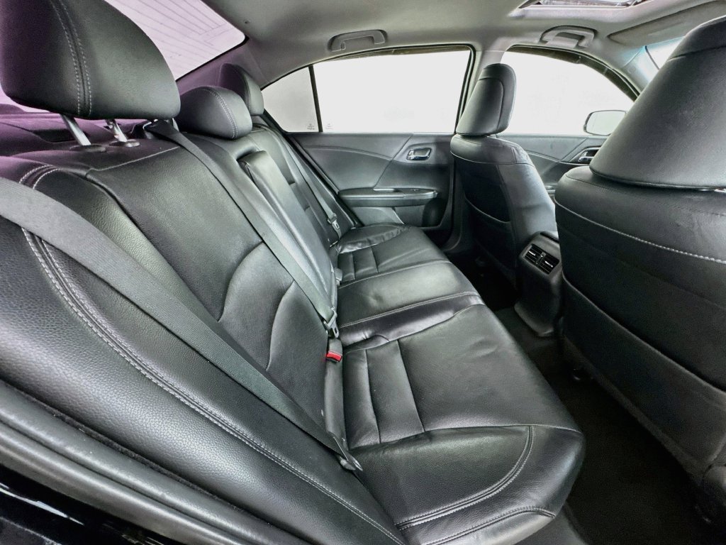 Used 2015 Honda Accord EX-L image 33