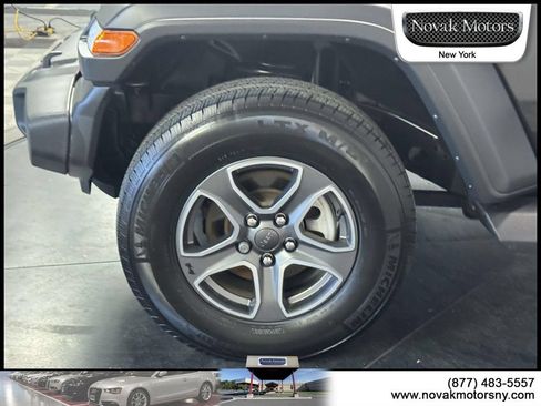Used 2023 Jeep Wrangler Sport AWD/4WD image 5