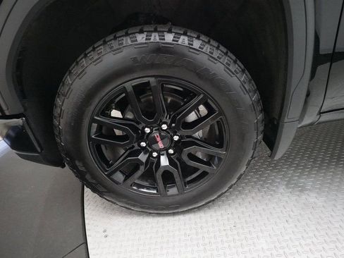 Used 2025 GMC Sierra 1500 Elevation image 26