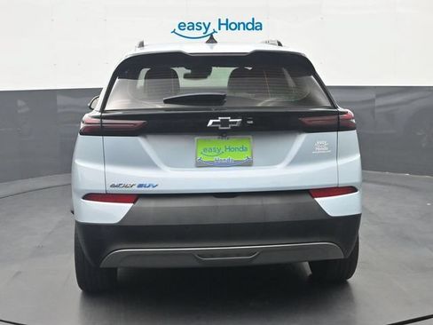 Used 2022 Chevrolet Bolt EUV LT w/ Convenience Package FWD image 6