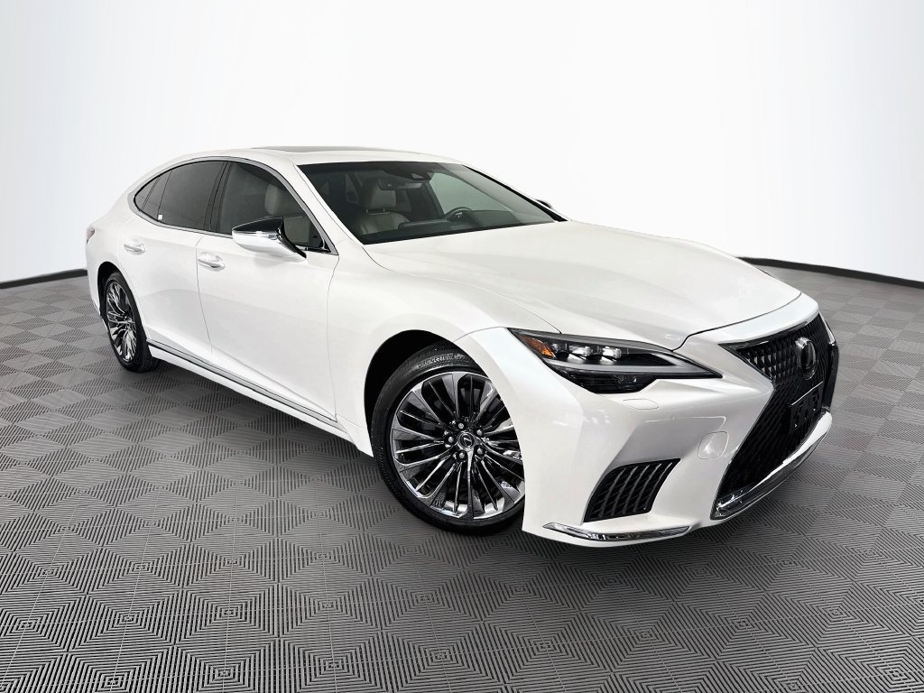 Used 2021 Lexus LS 500 w/ Accessory Package (Z2) RWD image 3