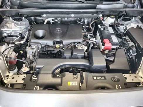 Used 2025 Toyota RAV4 XLE FWD image 25