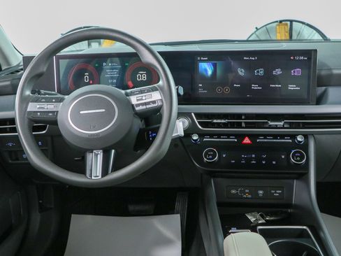 Used 2025 Hyundai Sonata SEL FWD image 17