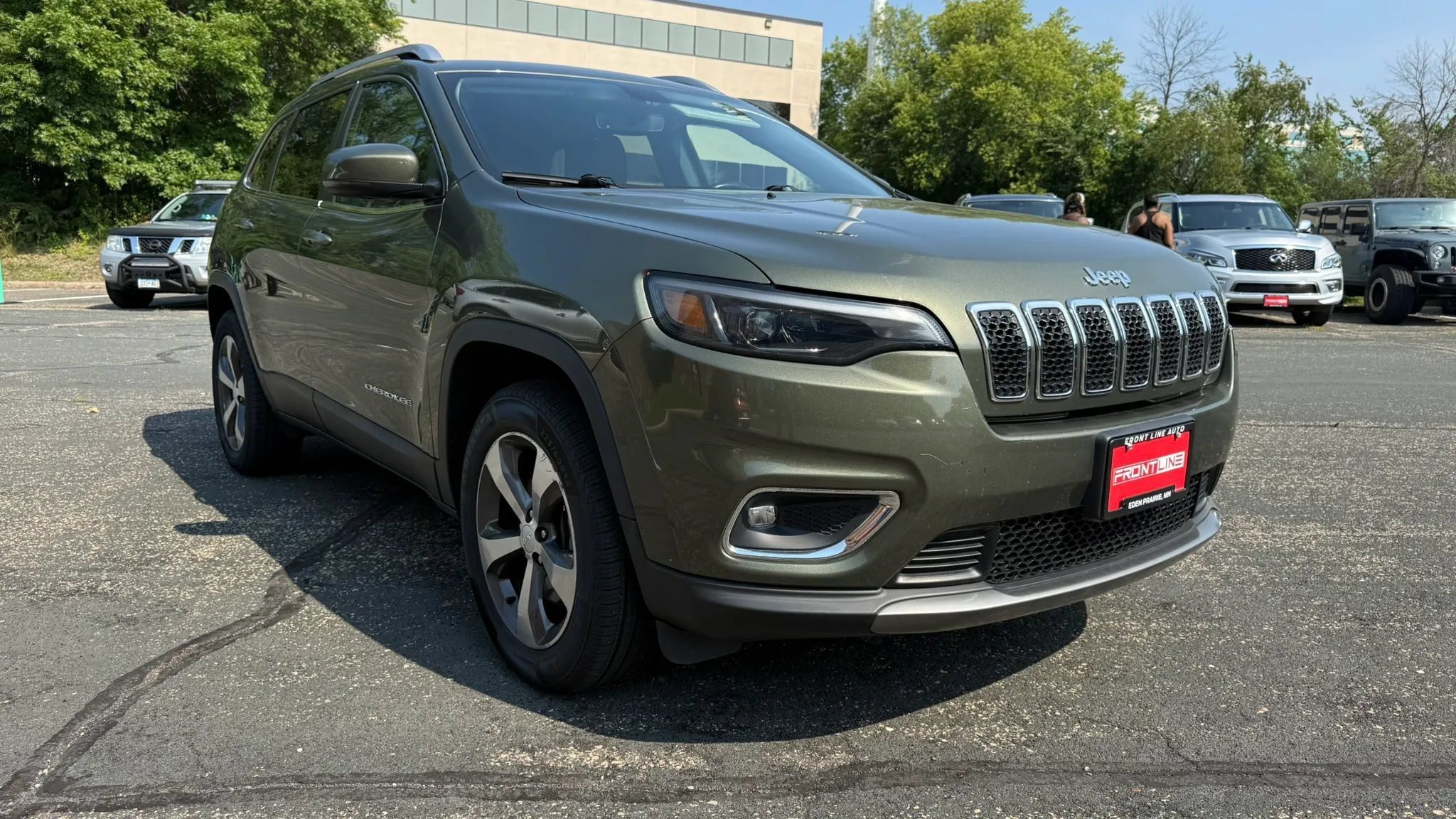 Used 2020 Jeep Cherokee Limited AWD/4WD image 14