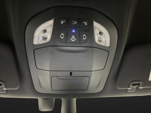 Used 2020 Chrysler Pacifica Limited w/ Advanced Safetytec Group image 26