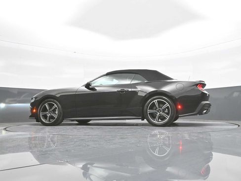 Used 2025 Ford Mustang Premium RWD image 37