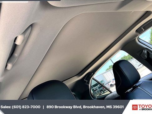 Used 2024 Toyota Camry XSE FWD image 16